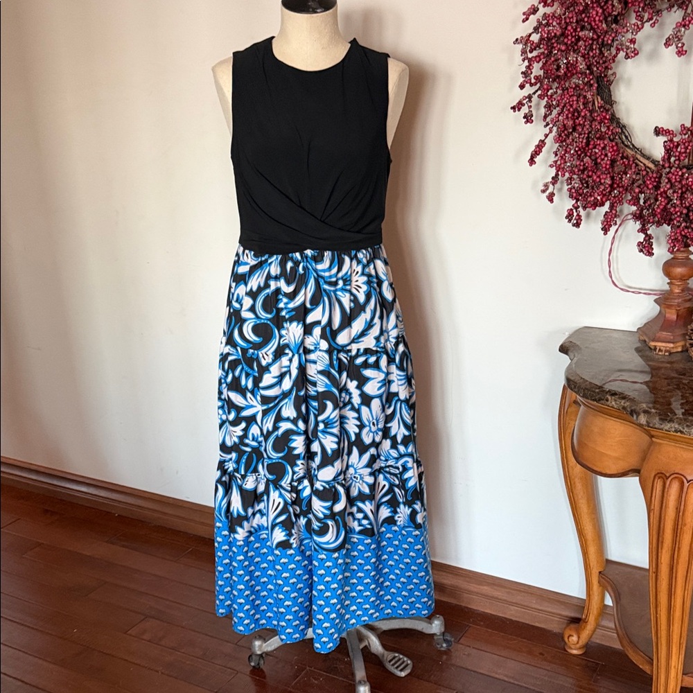 Vince Camuto Small Black Top Maxi Skirt Dress with Blue & White Floral Print